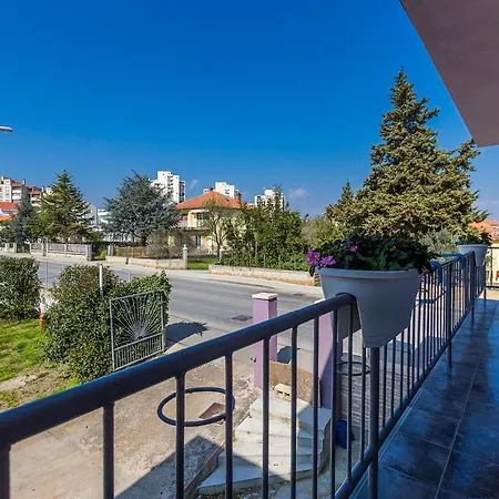 Jere Apartman